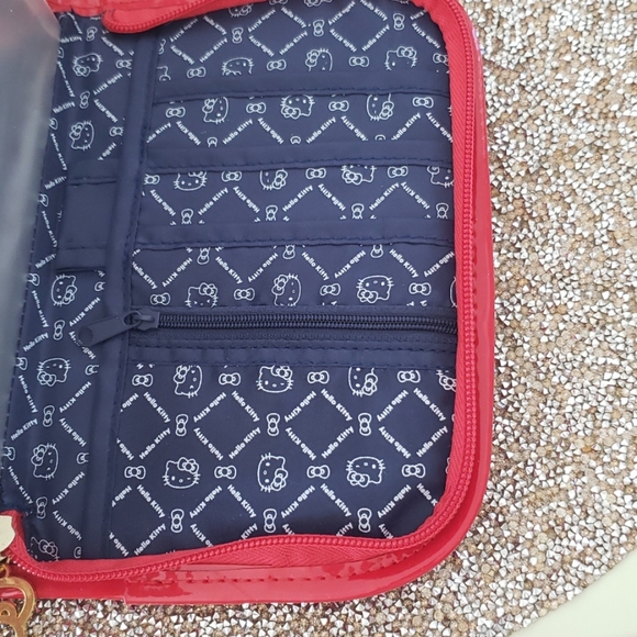 Hello Kitty Wallet - Picture 4 of 5